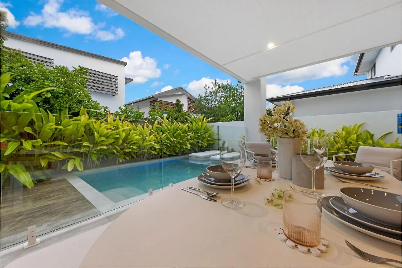 Beachside, Luxury Resort Living Yaroomba